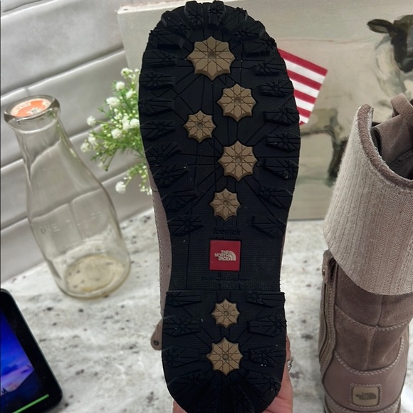 North face Snowtropolis Women's Tan Lace-Up Boots - Picture 12 of 16